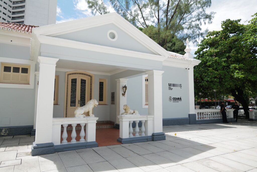 Museu da Imagem e do Som do Ceará oferta visita mediada ao seu casarão histórico 